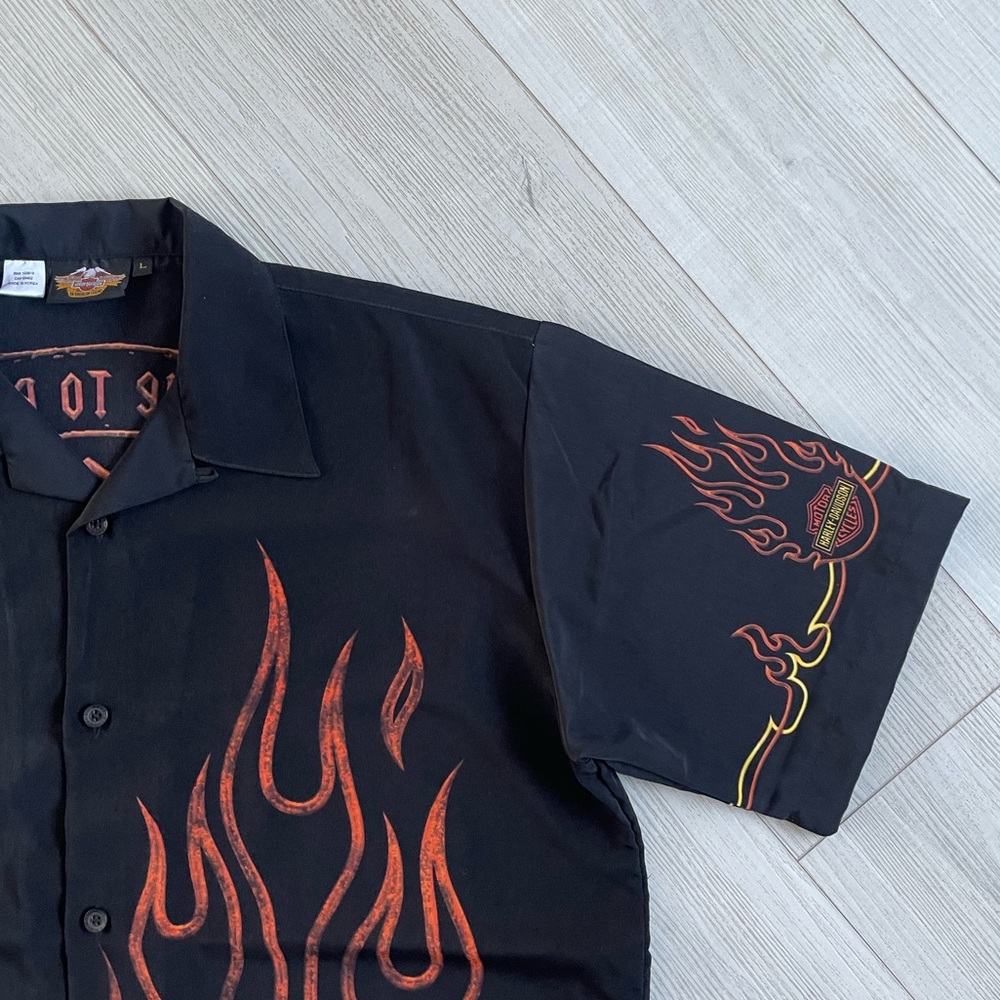 Vintage Harley Davidson Flame Button Up - Picture 3 of 9